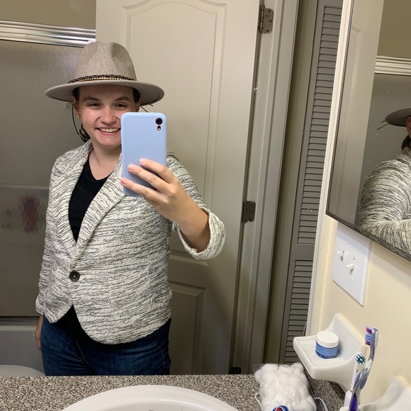 Masmith782's Clear Out Closet Show - Picture 5 of 5